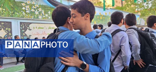 بازگشایی مدرسه شهید مطهری با لبخند مهر 