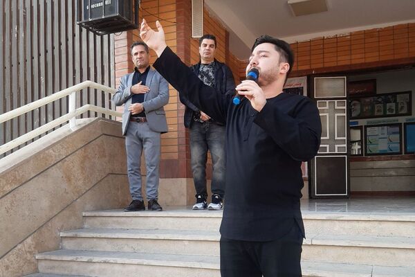 طنین نوای عشق و عزا؛ مراسم عزاداری دهه دوم فاطمیه در مدارس بهارستان‌دو