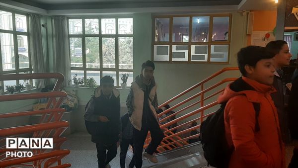 رقابت گروه‌های سرود در چهل‌وچهارمین جشنواره فرهنگی‌هنری ناحیه هفت