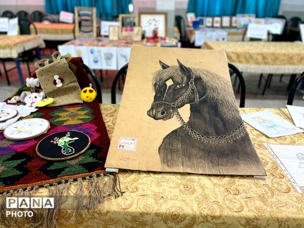 نمایشگاه آثار و دستاوردهای دانش‌آموزی خاتم