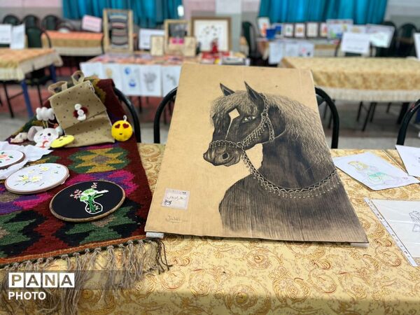 نمایشگاه آثار و دستاوردهای دانش‌آموزی خاتم