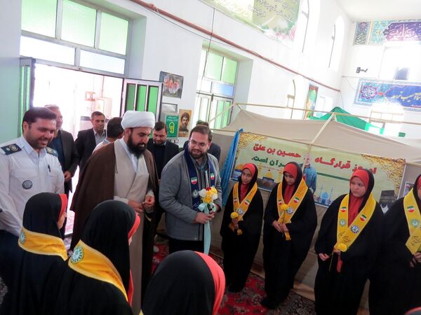 بازدید قائم مقام سازمان دانش‌آموزی از دانش‌آموزان پیشتاز معتکف بام و صفی‌آباد