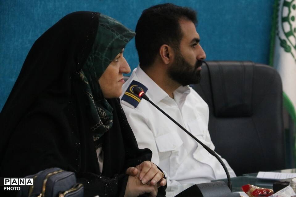 بررسی راهکارهای تقویت شبکه پانا در نشست رابطین استان یزد