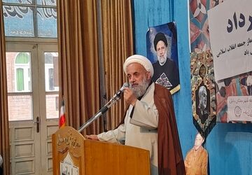 گرامیداشت سالروز اقامه اولین نماز جمعه پس از انقلاب اسلامی در بابل 