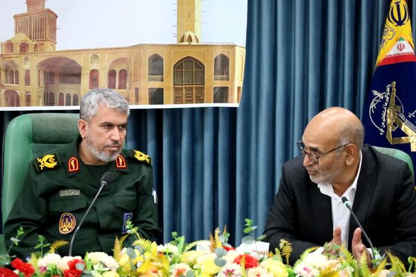 دیدار مدیرکل آموزش و پرورش استان یزد با فرمانده سپاه الغدیر 