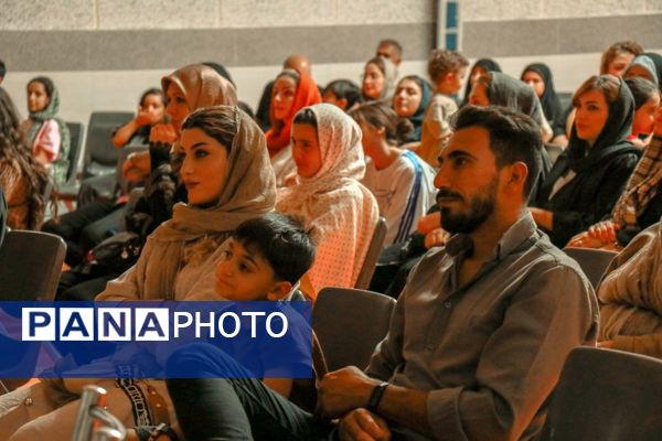 برگزاری برنامه علمی «شبی با مهر و ماه» در شهرستان ابهر