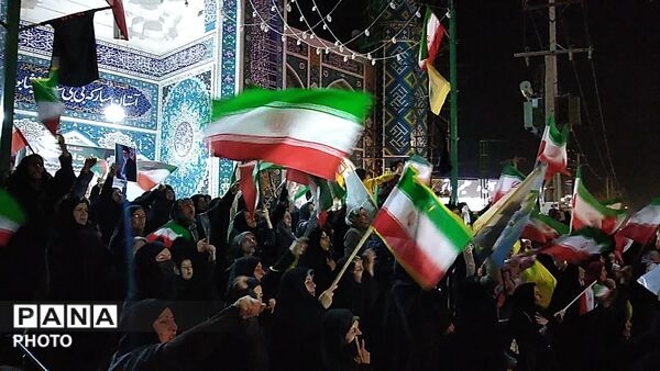 خون می‌دهیم ولی خاک هرگز