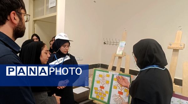 اختتامیه کانون یاریگران زندگی در دبیرستان ۱۵ خرداد 