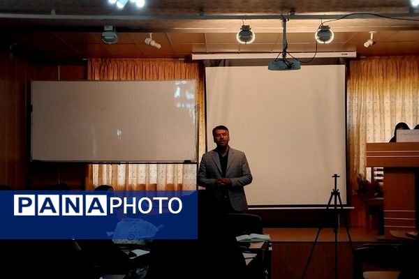 جلسه سرگروه‌های اجتماعات یادگیری