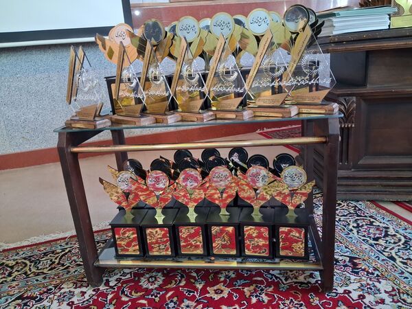 تقدیر از پژوهشگران برگزیده ناحیه 5 مشهد