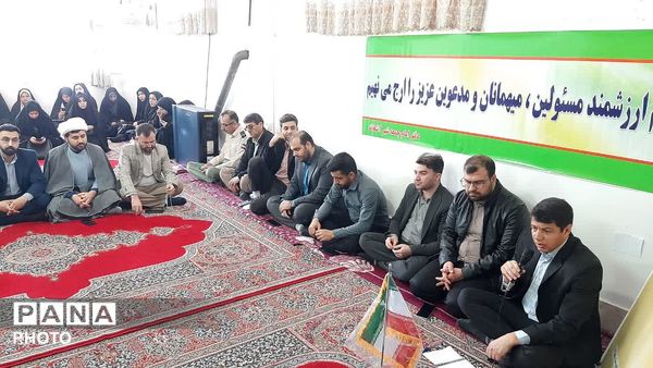 دیدار معاونین و مربیان پرورشی با امام جمعه شهر آشخانه