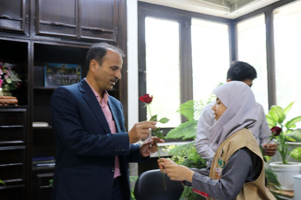  تقدیر خبرنگاران پانا از حوزه اداری اداره کل آموزش و پرورش به مناسبت روز معلم