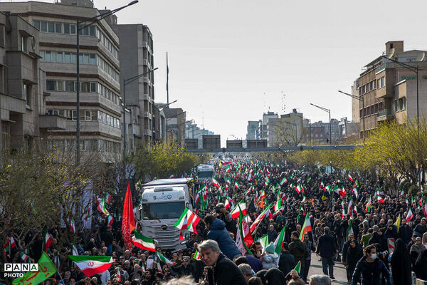 تشییع پیکر شهیدان لاریجانی، سلیمانی و شهدای ناوشکن دنا - 2