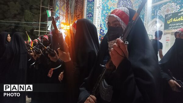 اجتماع بزرگ دختران جان فدای ایران به یاد دختران میناب 