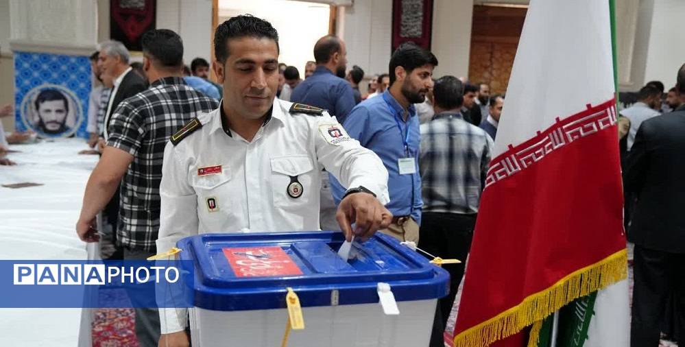 حضور پرشور مردم محمدشهرکرج‌ پای صندوق رای 