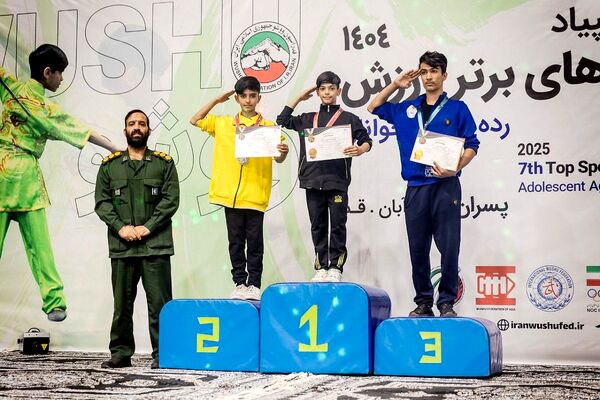 کسب مدال نقره مسابقات قهرمانی جوانان جهان توسط سید آرشام خلیل پور، دانش‌آموز آموزشگاه غفاری ناحیه دو شهرری 