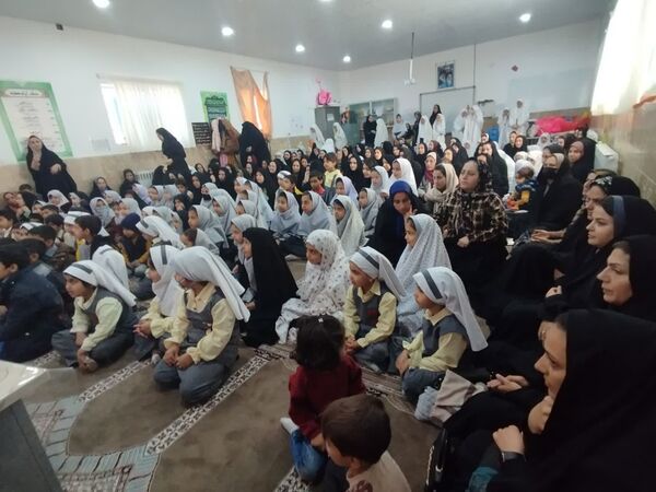 جشن مادر و دختری  در مدرسه تکتم خلیل آباد 