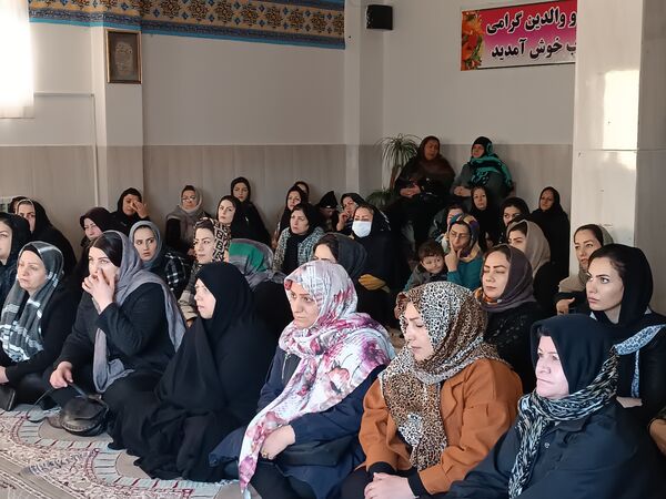 برگزاری جلسه آموزش خانواده در دبیرستان دخترانه نور اردبیل
