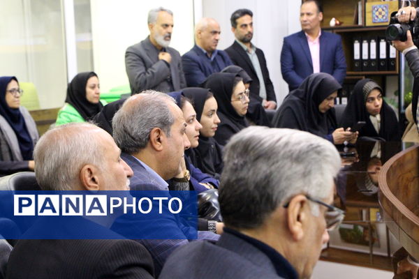 بازدید خبرنگاران از ایستگاهای اتوبوس شهری و حمل‌ونقل یزد