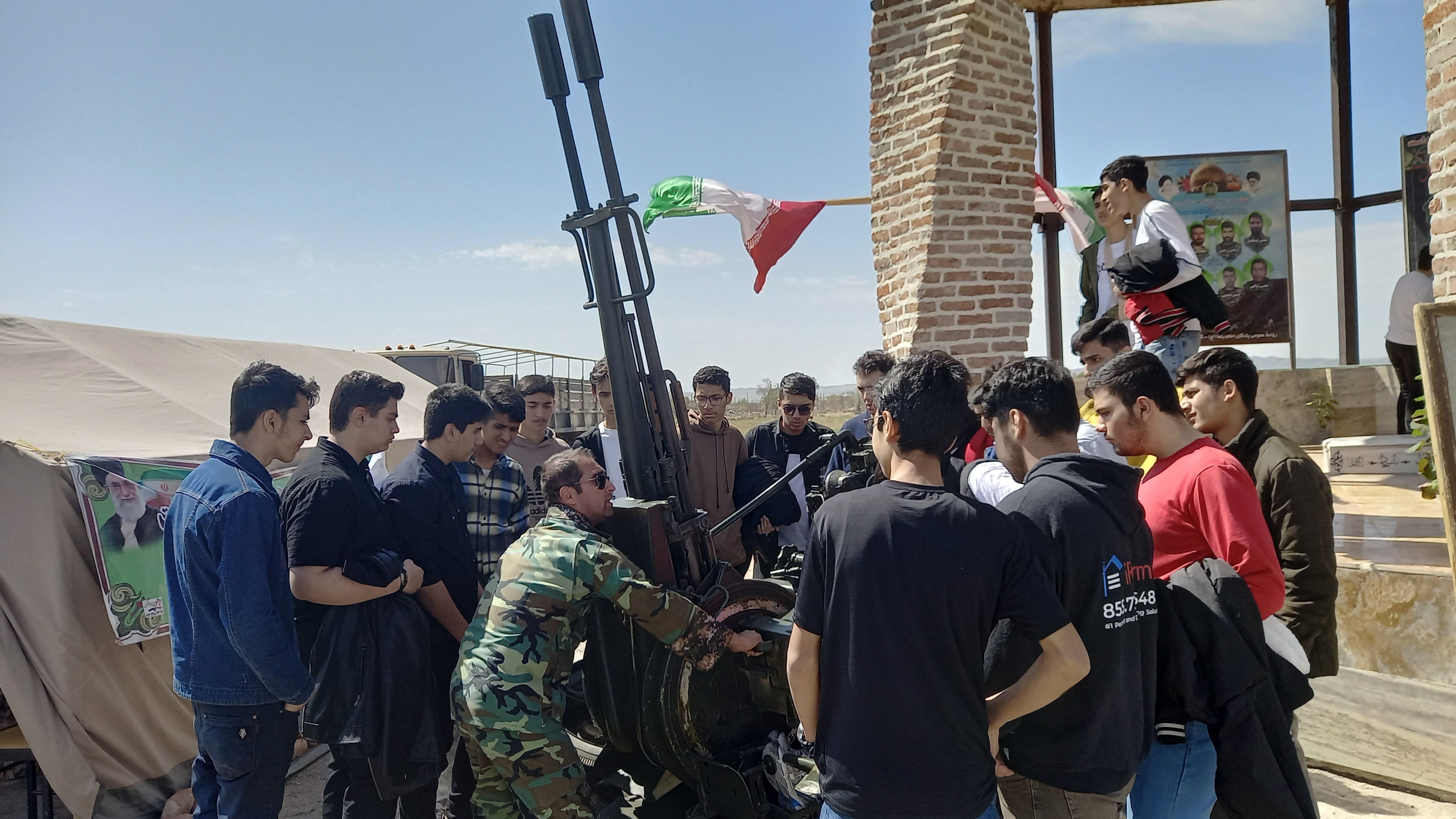 نمایشگاه فرهنگی تربیتی ارتش شهرستان مراغه