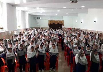 جشنی برای ظهور در مدرسه 22 بهمن آباده