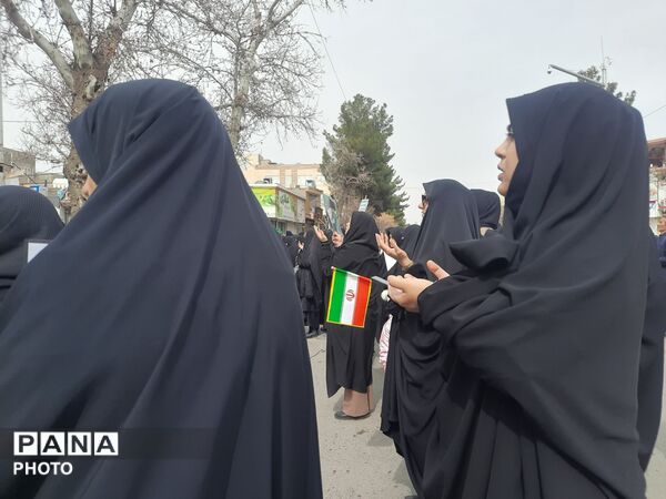 راهپیمایی روزجهانی قدس باحضور پرشور مردم در شهرستان نیشابور