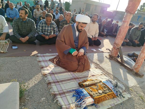 نماز عید فطر ۱۴۰۴ در روستای ظفرآباد شیراز اقامه شد