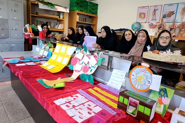 برپایی نمایشگاه دست سازه‌های قرآنی «طرح اتقان» در دبستان ابن سینا  ناحیه 3 کرج 