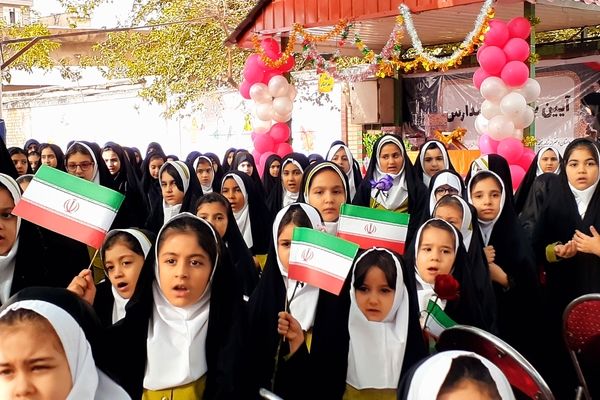 زنگ موفقیت با هماهنگی خانه و مدرسه به صدا درمی‌آید