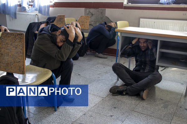 برگزاری مانور سراسری زلزله و ایمنی در مدارس شهرستان محلات 