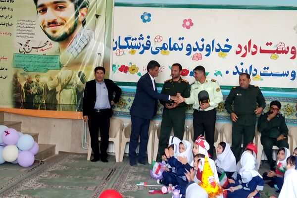 غنچه‌های امید در آغوش دبستان فاطمیه لردگان