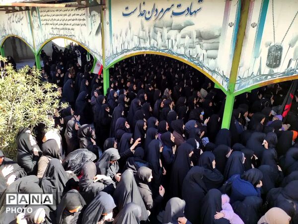 وداع مردم نظرآباد با شهید مهدی عبدالله‌نژاد