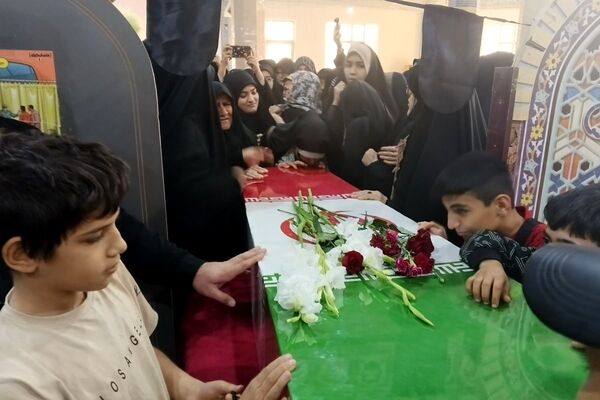حضور شهید گمنام، حال‌وهوای نماز جمعه را متحول کرد
