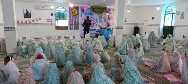 جشن تکلیف ۶۶۰ فرشته کوچک در جازموریان