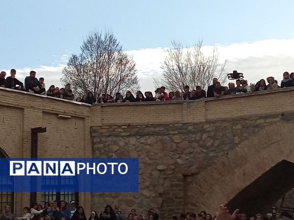 جشن بزرگ عید باشکوه فطر در پل تاریخی مصلی بروجن