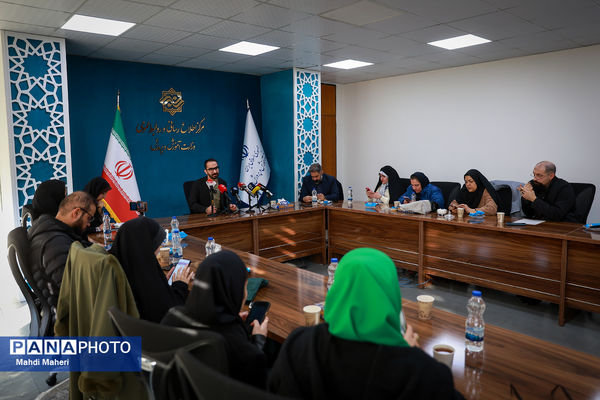 نشست خبری رئیس باشگاه دانش‌پژوهان جوان