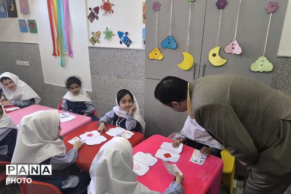 بازدید رئیس سازمان ملی تعلیم و تربیت کودک شهرستان های استان تهران از مرکز کودکستان دکتر حسابی شهرری