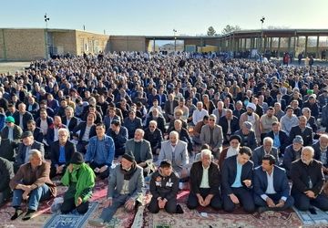 حضور گسترده مردم شهر فریمان در نماز عید فطر