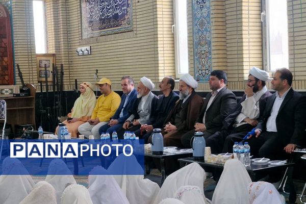 آغاز فصل بندگی دانش‌آموزان قرچک در جشن تکلیف