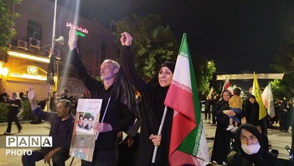 طنین نوای یا حسین در مسجد جامع نیشابور غرق در سوگ عاشورا