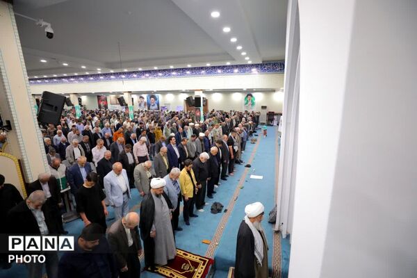 نماز عبادی و سیاسی  مردم شهرستان ساوجبلاغ 