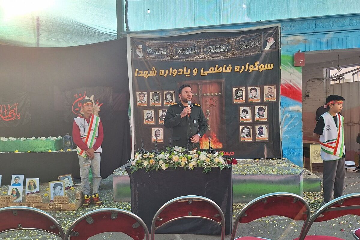 سوگواری معنوی در شیخ جنید(ره)؛ مدرسه غرق در عطر فاطمیه