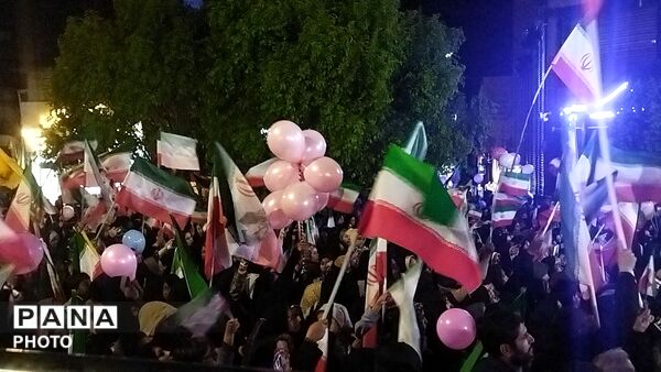 دختران نیشابوری در صف اول تجمعات-۱
