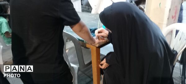 چایخانه ها محل آرامش در دل تجمعات