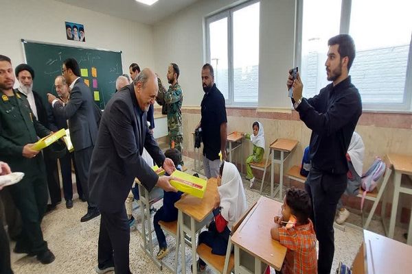افتتاح سه مدرسه و هنرستان با حضور معاون وزیر آموزش‌وپرورش