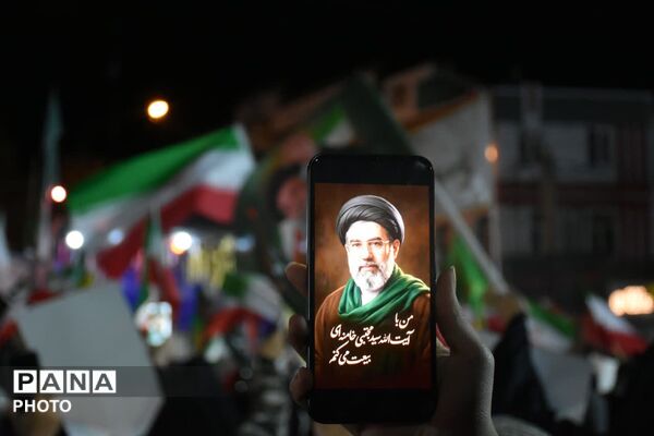 پنجاه‌وهفت شب مقاومت و وفاداری در قروه؛ تجدید پیمان در میدان سردار سلیمانی