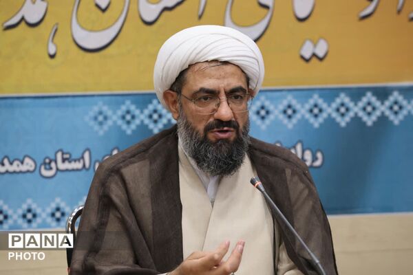 نشست بررسی برگزاری تجمعات مردمی در همدان