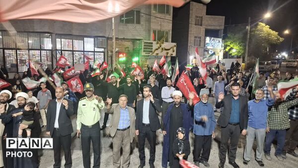 تجلیل از دانش آموز خبرنگار پانا در تجمعات شبانه شهرستان خوسف