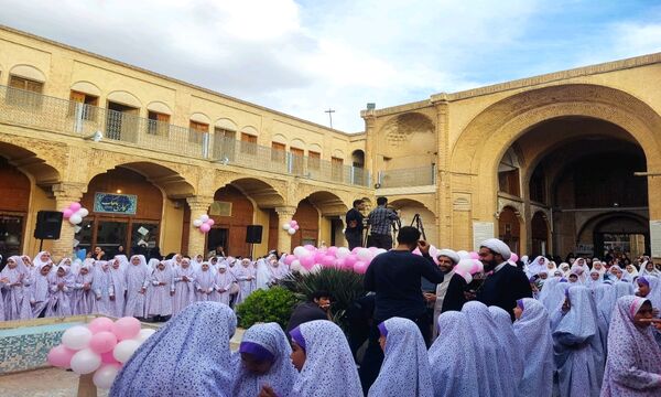 روزه‌اولی‌ها در آباده جشن گرفتند