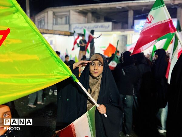 نمایش اقتدار مردم عنبرآباد در آخرین چهارشنبه سال